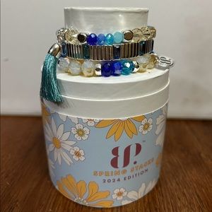 Ocean eyes spring stack